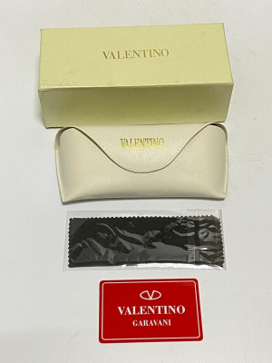 Футляр для солнцезащитных очков Replica Valentino бежевый